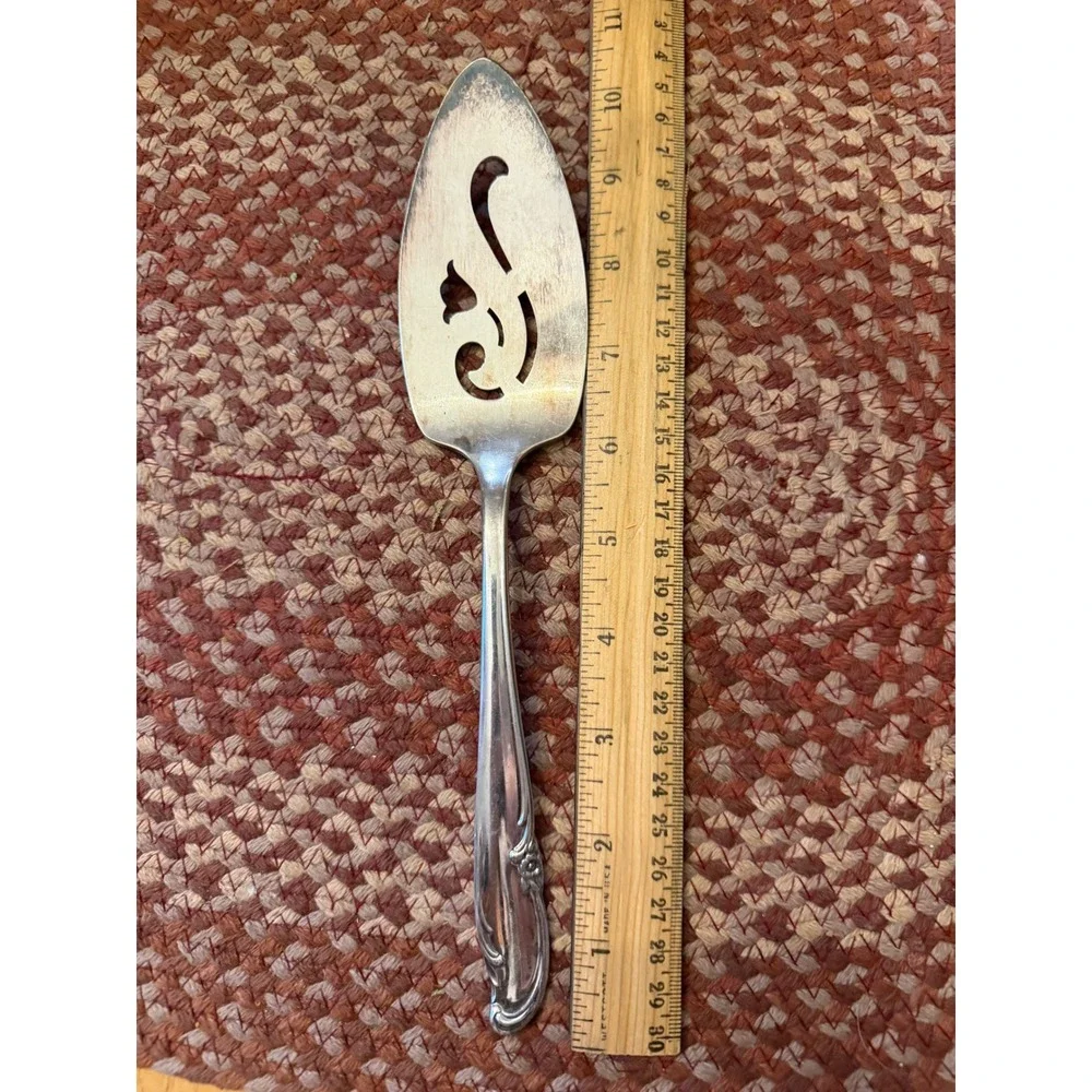 Wm Rogers Mfg Co Pie Server Unisex 10in Silver Good Memory Pierced Silverplate